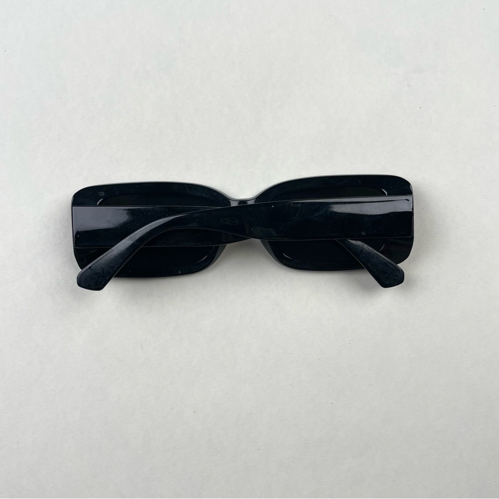 Black Rectangular Sunglasses - Picture 2 of 2